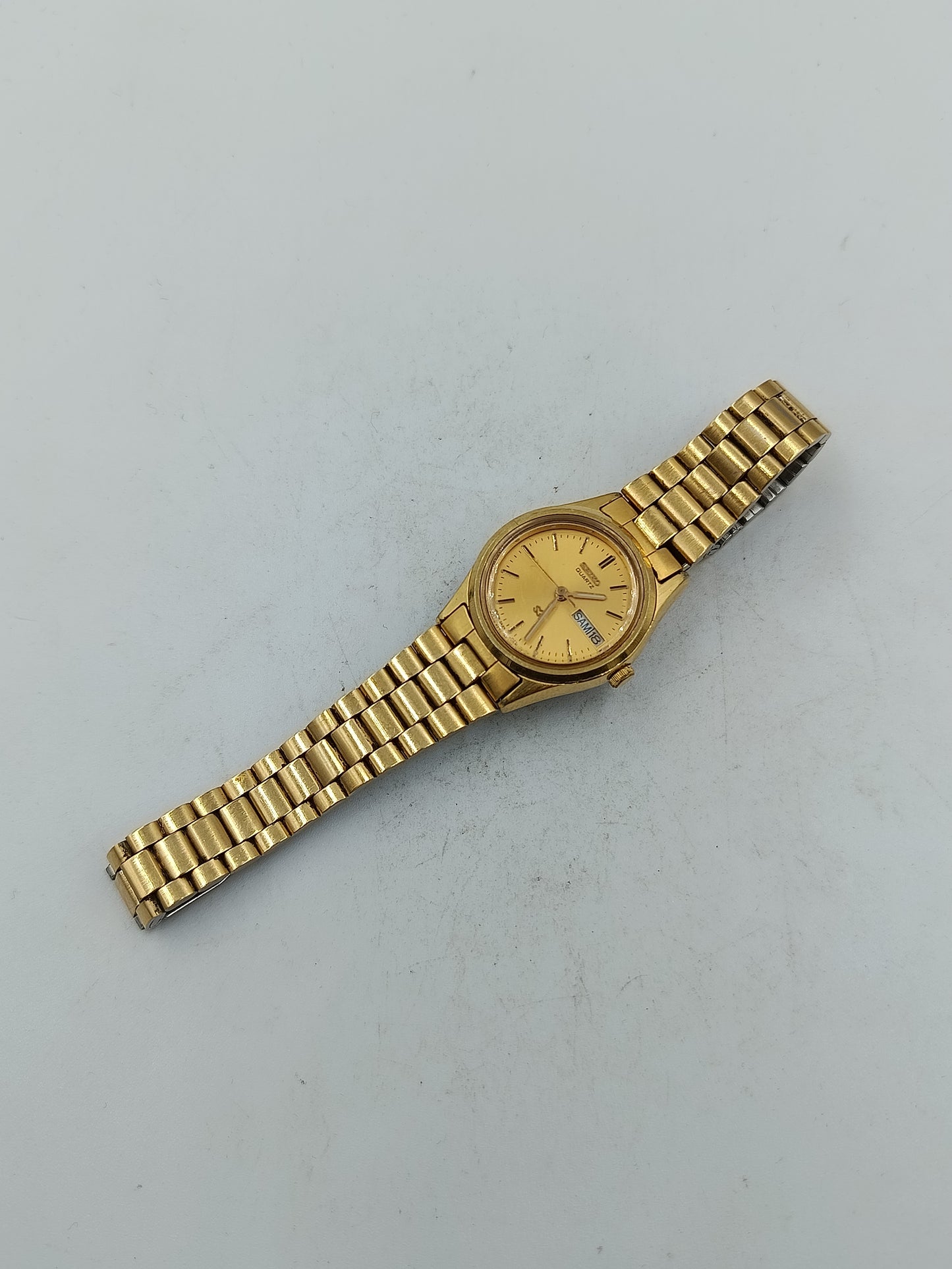 Seiko Quartz Armbanduhr goldfarben mit Datumsanzeige
