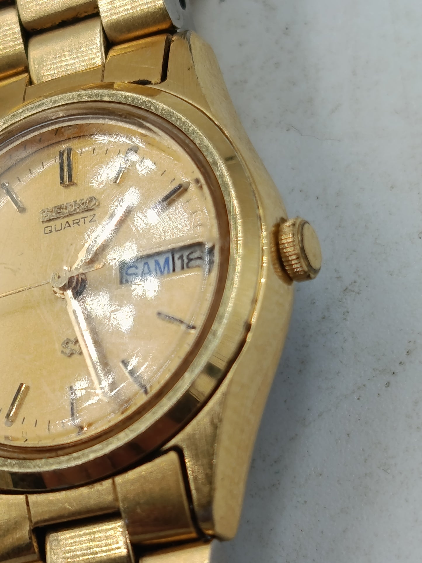 Seiko Quartz Armbanduhr goldfarben mit Datumsanzeige
