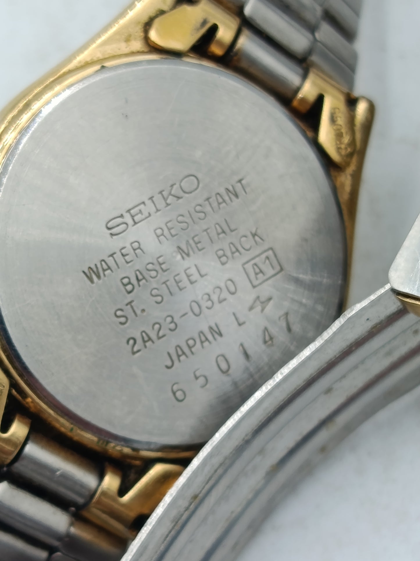 Seiko Quartz Armbanduhr goldfarben mit Datumsanzeige