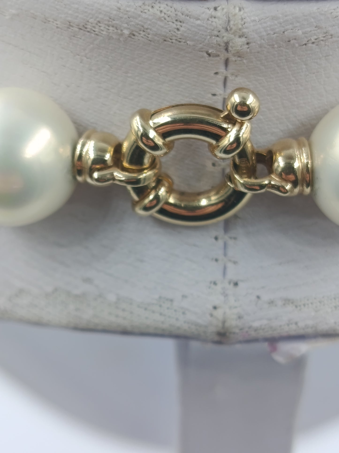 Perlenkette von Thomas Sabo mit hochwertigem Goldverschluss und klassischem Design