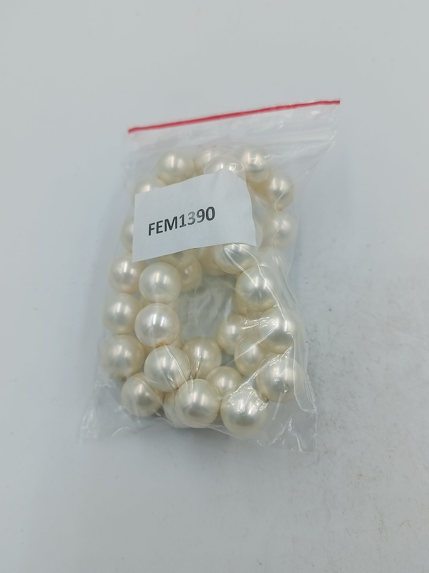 Perlenkette von Thomas Sabo mit hochwertigem Goldverschluss und klassischem Design