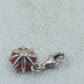 Silber Charm Anhänger mit rotem Stein und sicherem Karabinerverschluss