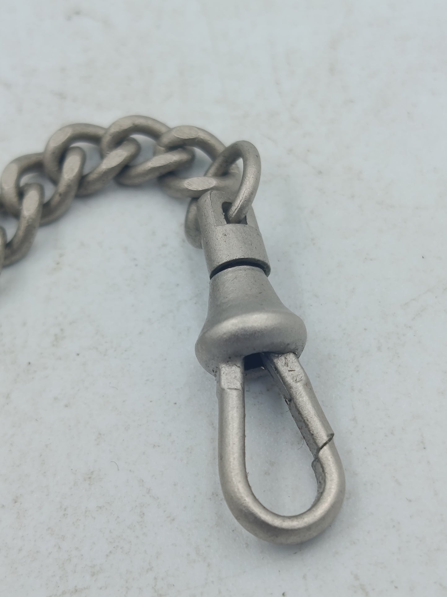 Klassische Uhrenkette im Vintage-Stil mit Karabiner und Federring