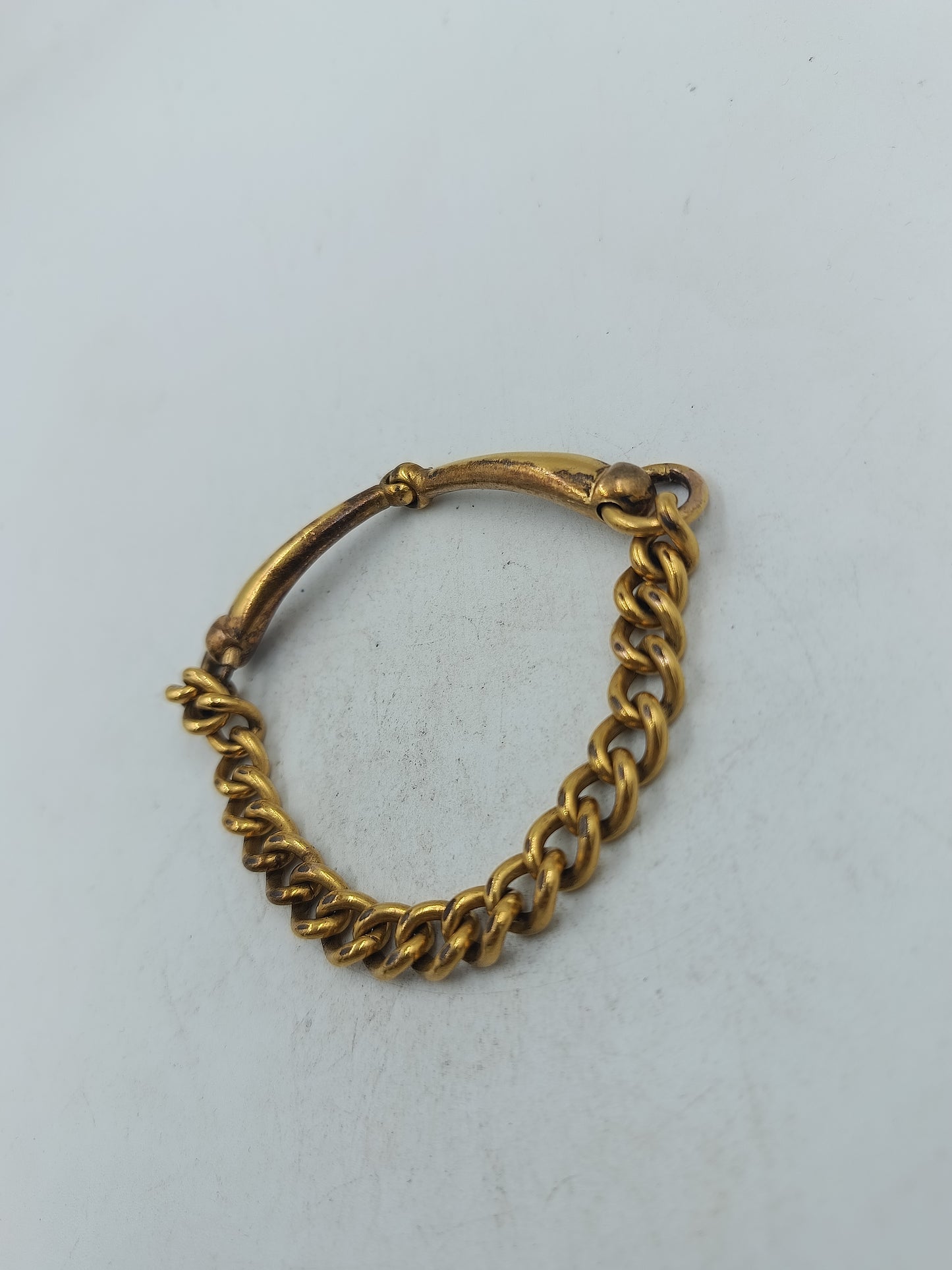 Massives Armband in Goldoptik mit kräftiger Gliederkette und klassischem Verschluss