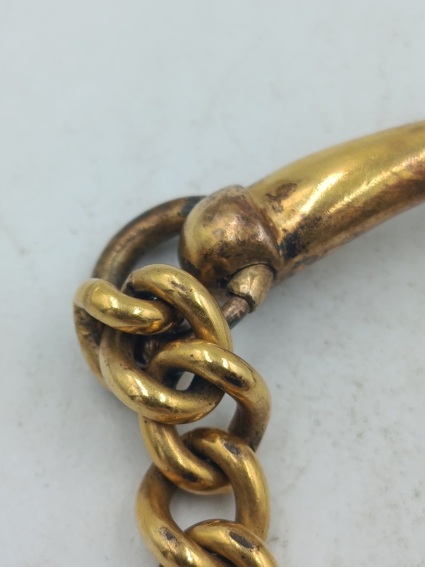 Massives Armband in Goldoptik mit kräftiger Gliederkette und klassischem Verschluss