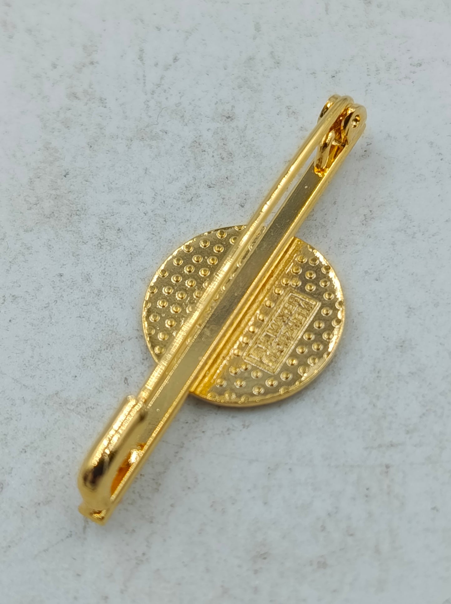 Klassische Krawattennadel Brosche VdK Deutschland Jubiläum 50 Jahre in Goldoptik