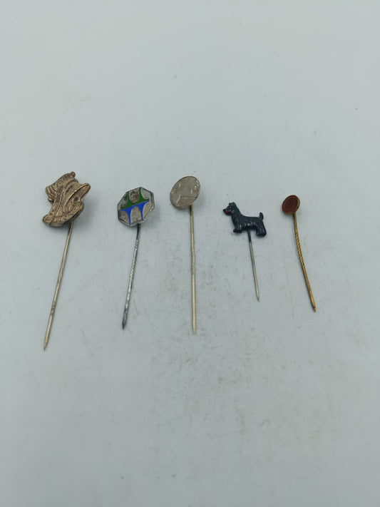 Vintage Anstecknadeln Set mit Tier und Symbol Motiven