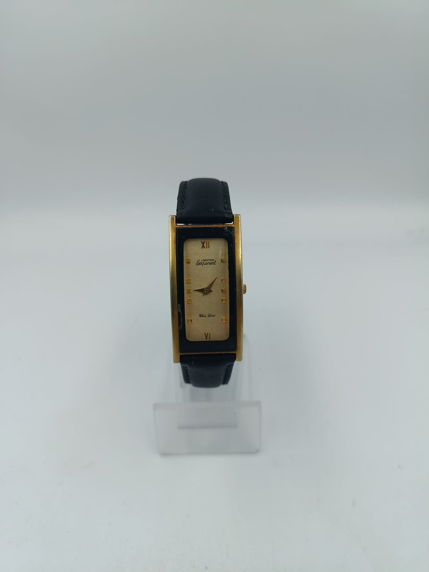 Elegante Vintage Armbanduhr mit rechteckigem Gehäuse