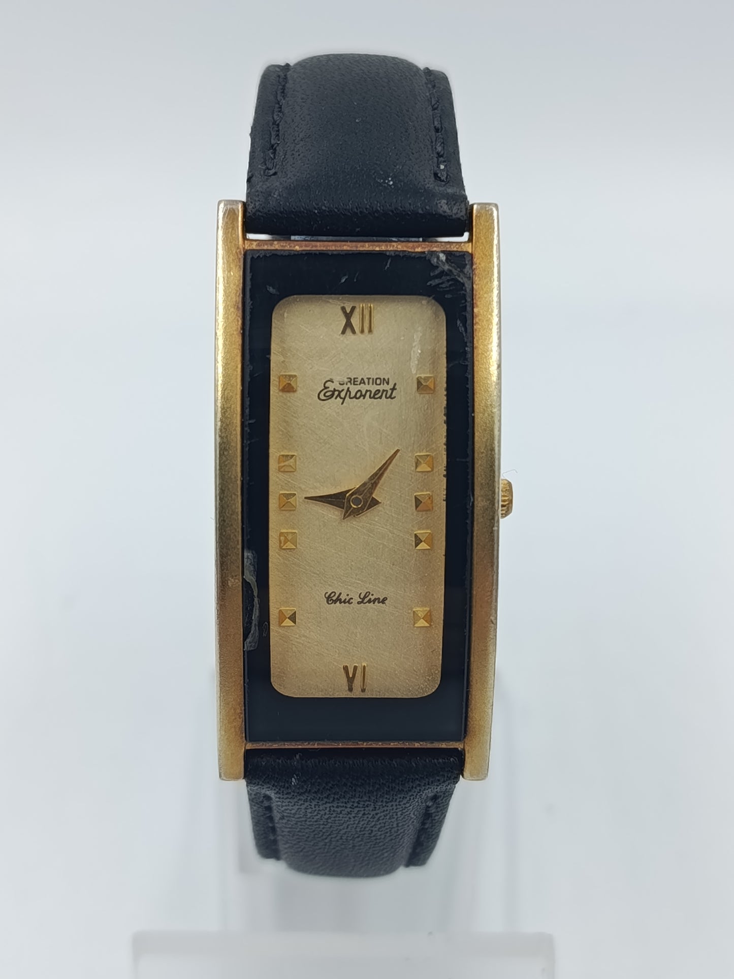 Elegante Vintage Armbanduhr mit rechteckigem Gehäuse