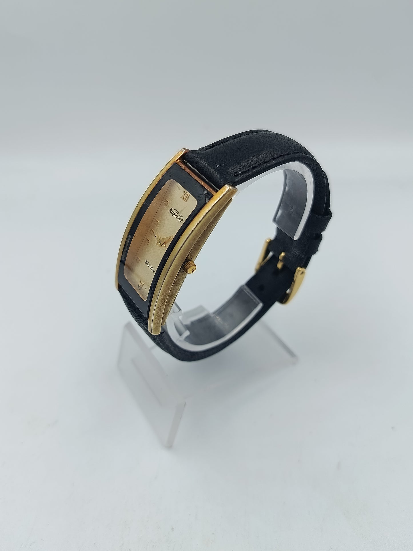 Elegante Vintage Armbanduhr mit rechteckigem Gehäuse