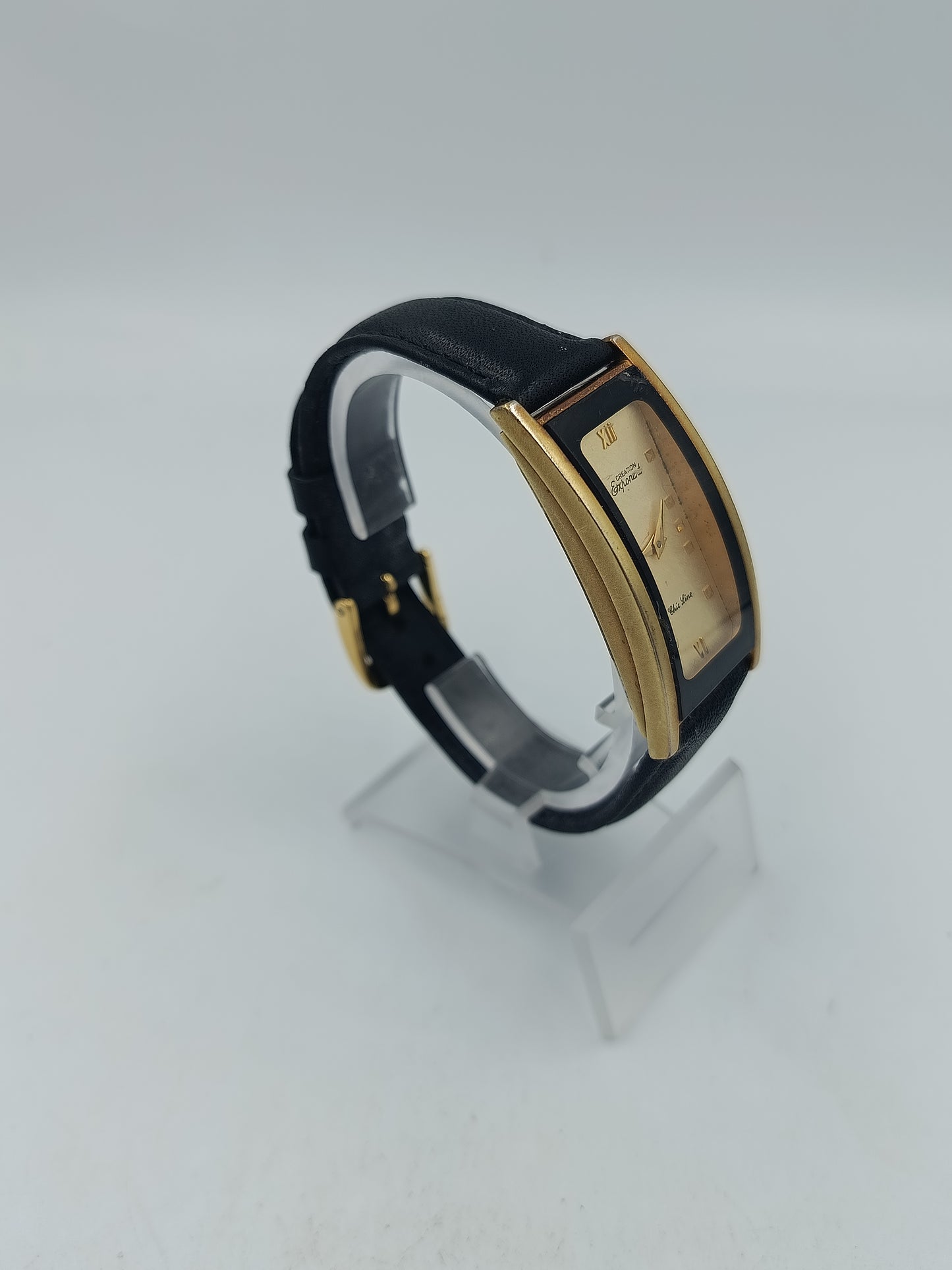 Elegante Vintage Armbanduhr mit rechteckigem Gehäuse