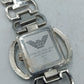 Elegante Armbanduhr aus silberfarbenem Metall