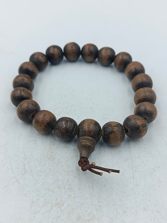 Natürliches Holzperlen Armband mit schlichter Ausstrahlung