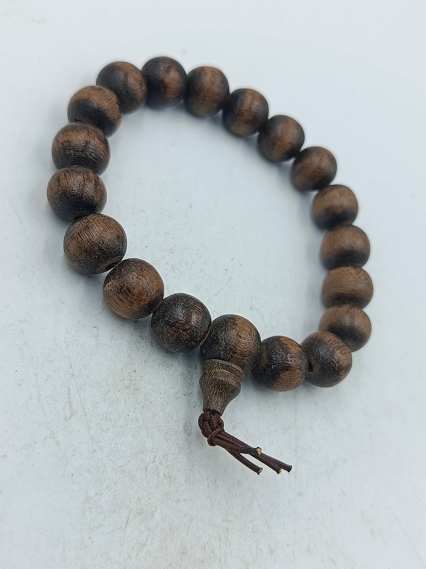 Natürliches Holzperlen Armband mit schlichter Ausstrahlung