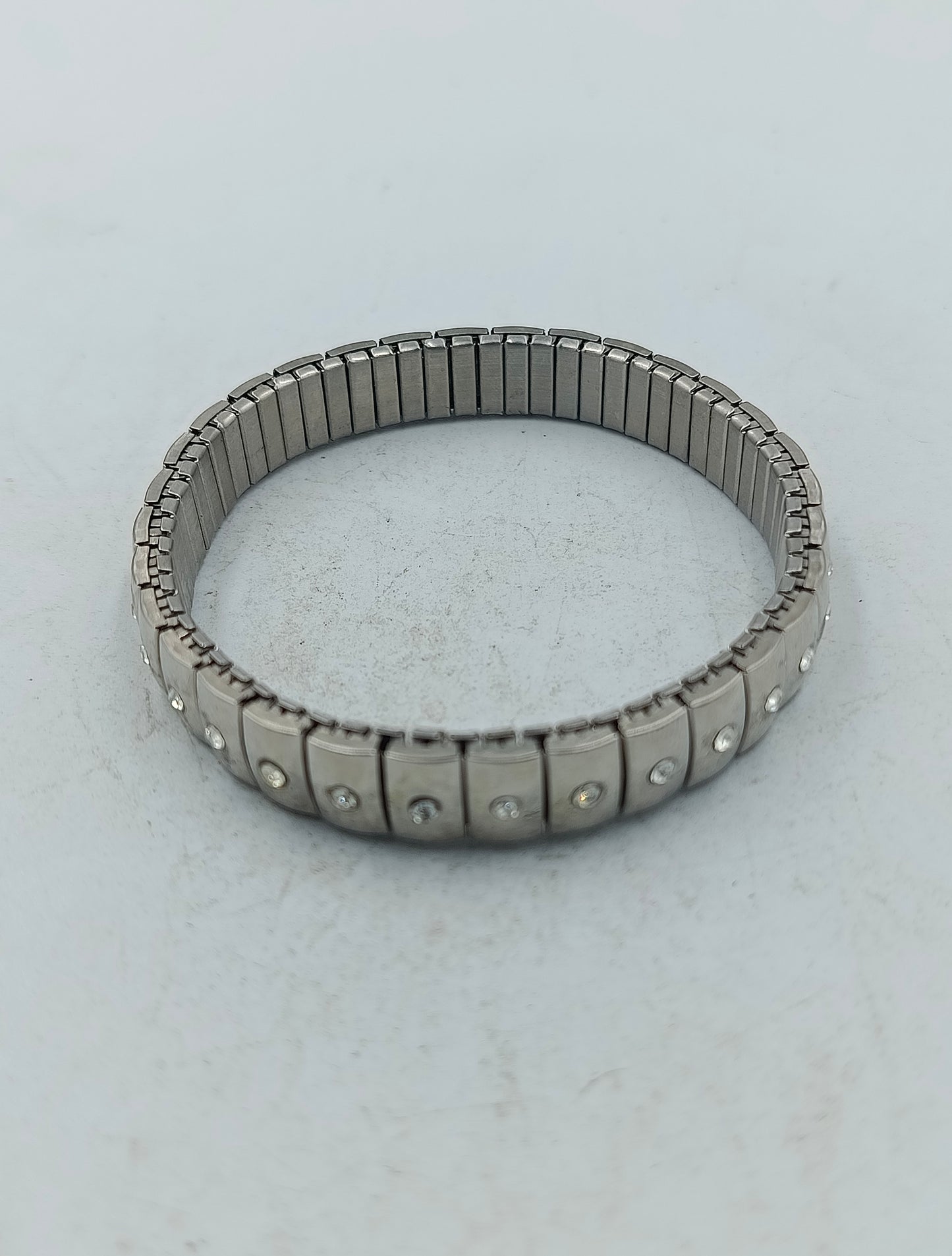 Elegantes Edelstahl Armband mit funkelnden Zirkonia Steinen