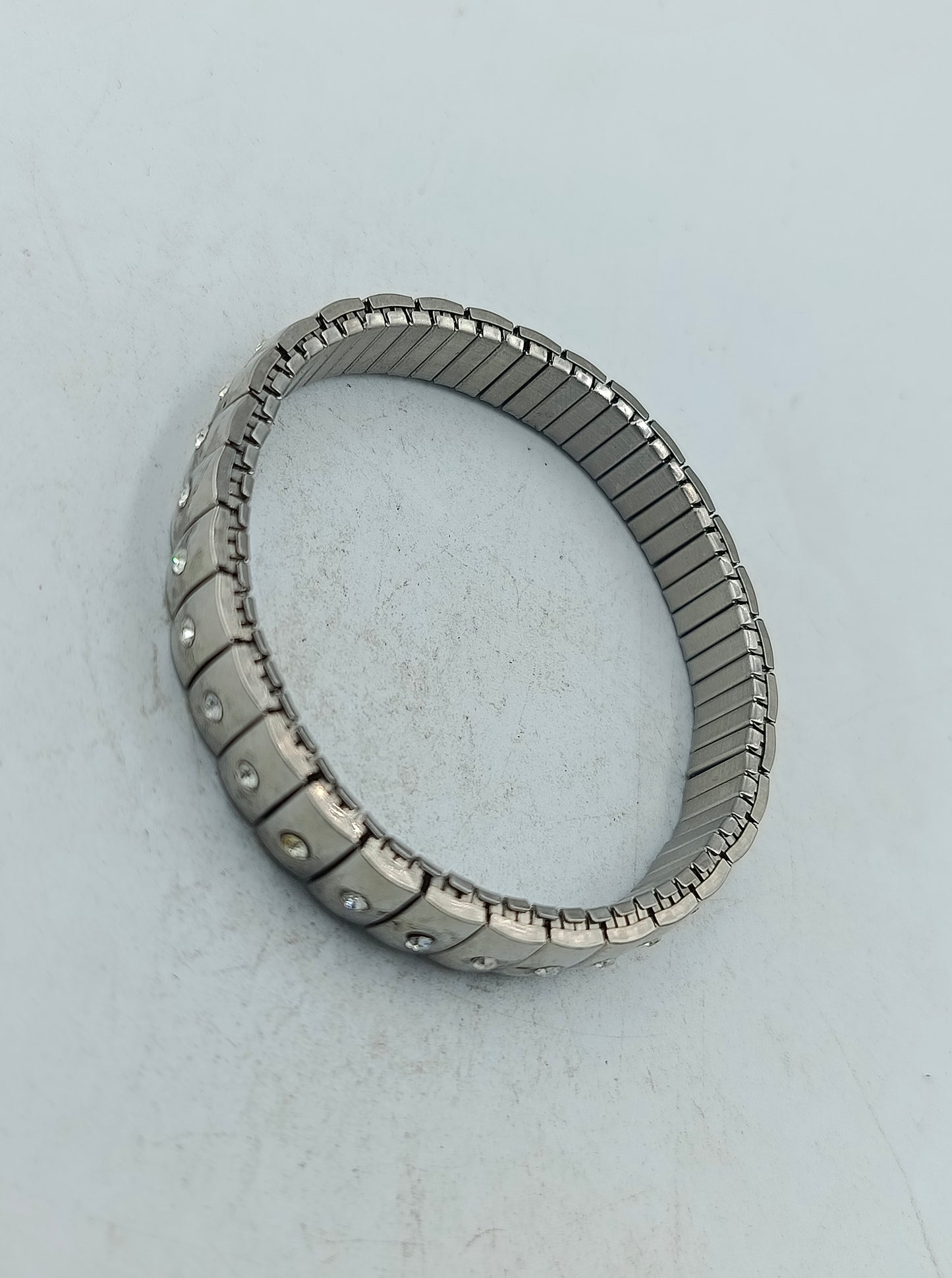 Elegantes Edelstahl Armband mit funkelnden Zirkonia Steinen