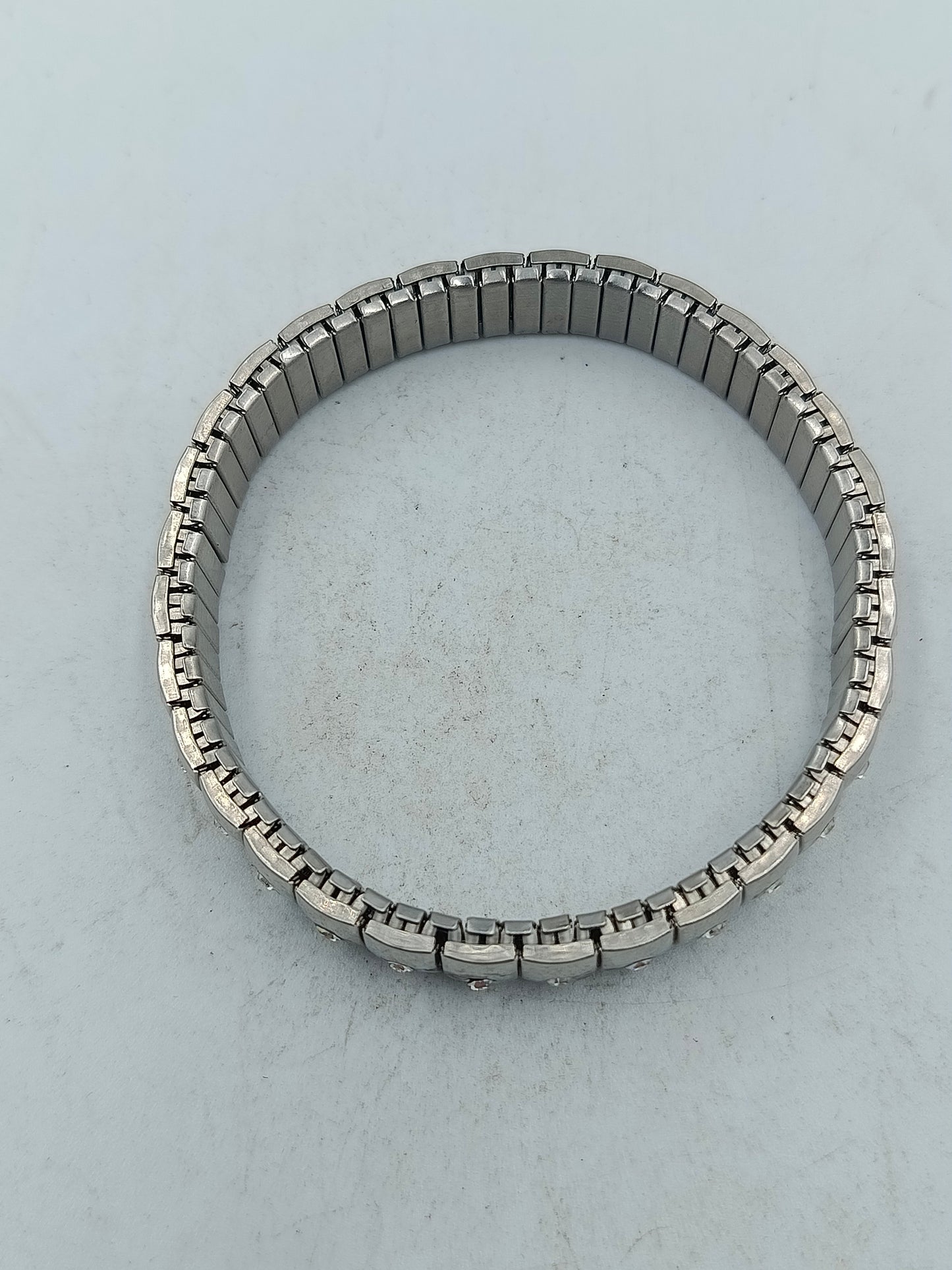 Elegantes Edelstahl Armband mit funkelnden Zirkonia Steinen