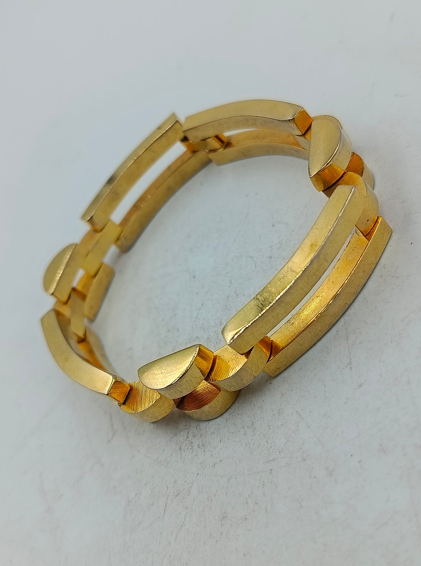 Massives Gliederarmband in Goldoptik mit modernem Design