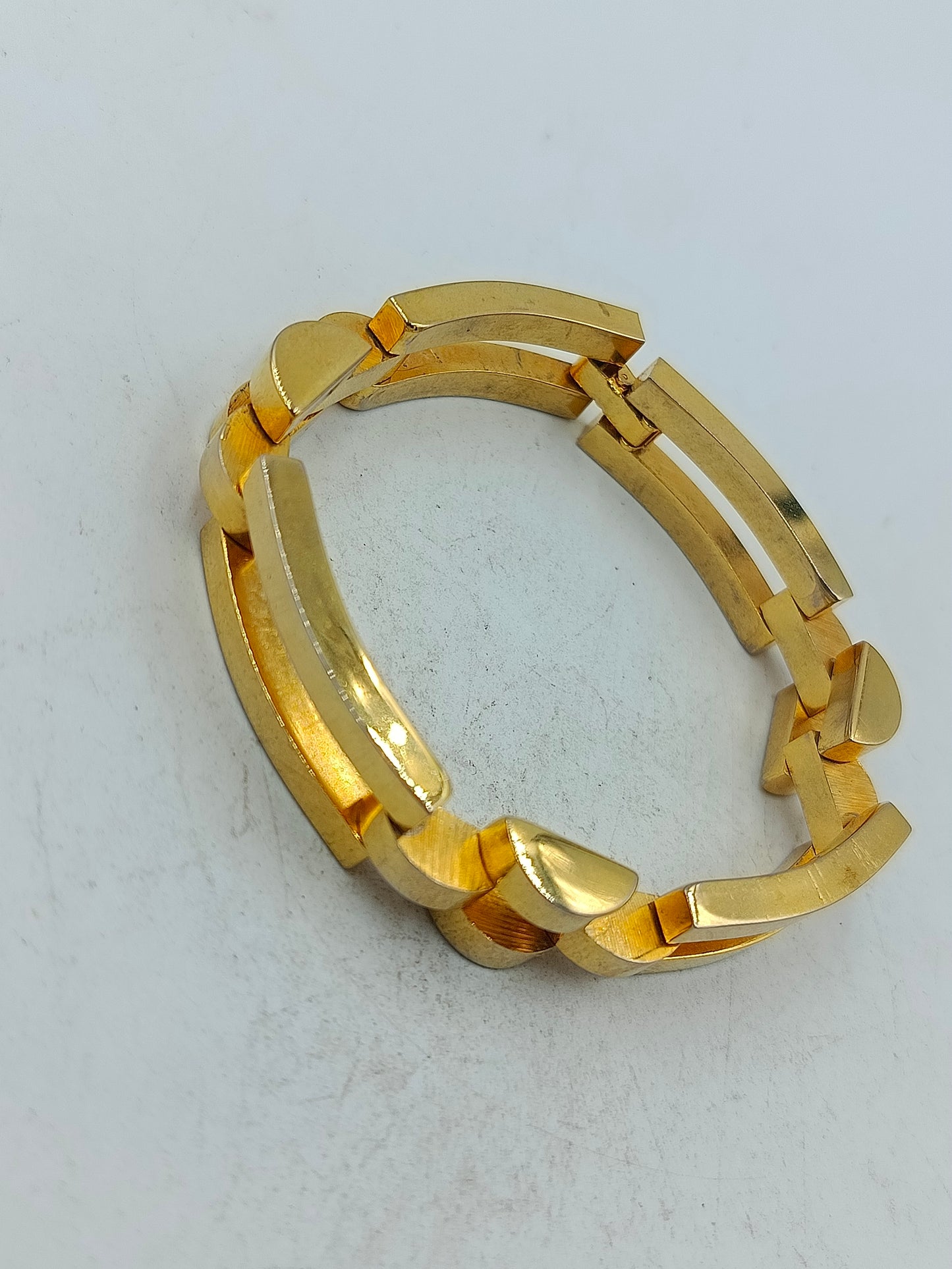 Massives Gliederarmband in Goldoptik mit modernem Design