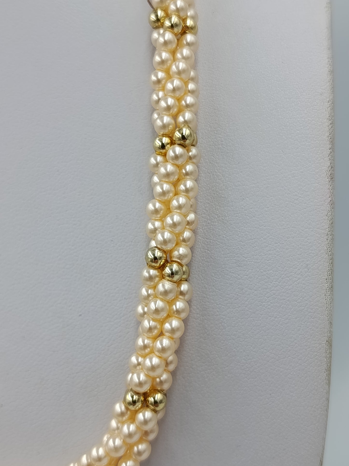 Vintage Perlenkette mehrreihig mit goldfarbenen Zwischenelementen