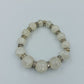 Elastisches Perlenarmband mit Crushed Glasperlen und Strass Zwischenringen