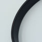 Schmaler Armreif in Schwarz mit rotem floralen Dekormuste