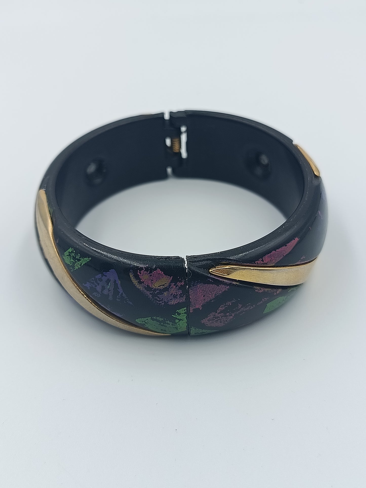 Dunkelblauer Vintage Armreif mit farbigen Akzenten und goldfarbenen Elementen