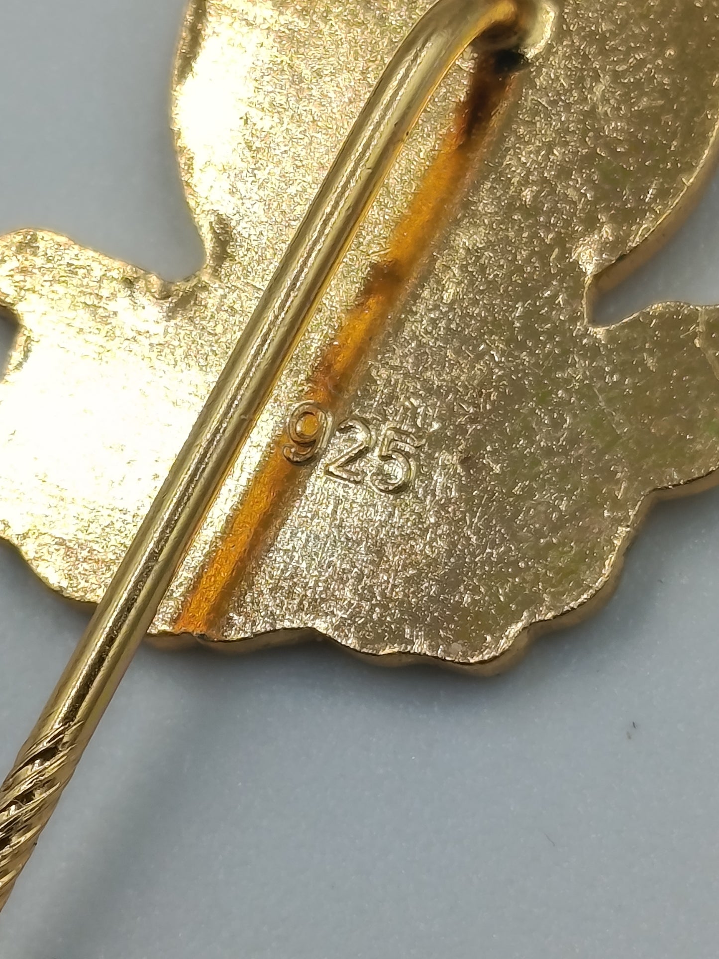 Vintage Anstecknadel vergoldet 925 Silber mit Wappenmotiv Niedersachsen