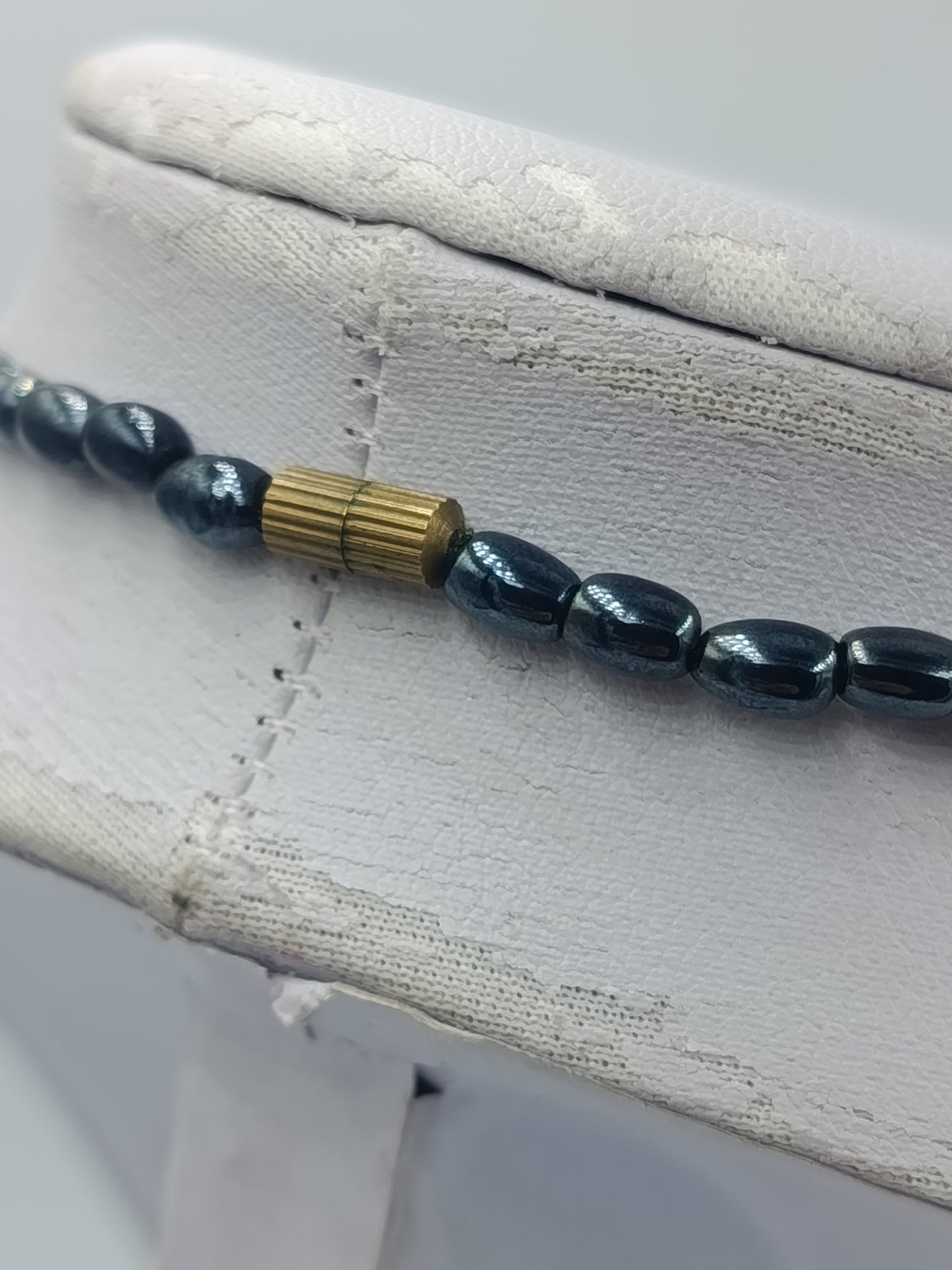 Vintage-Kette: Dunkelgraue Perlen & Magnetverschluss