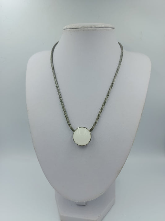 Skagen Halskette mit rundem Anhänger silberfarben minimalistisches Design
