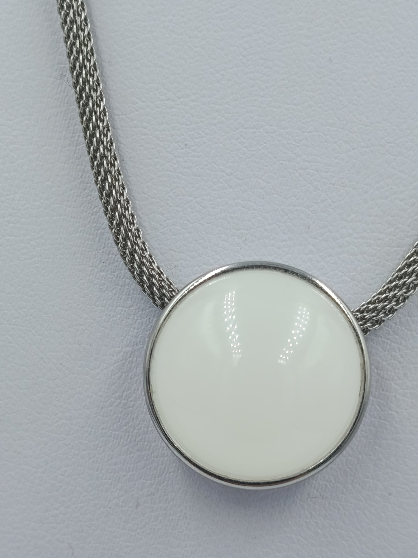 Skagen Halskette mit rundem Anhänger silberfarben minimalistisches Design