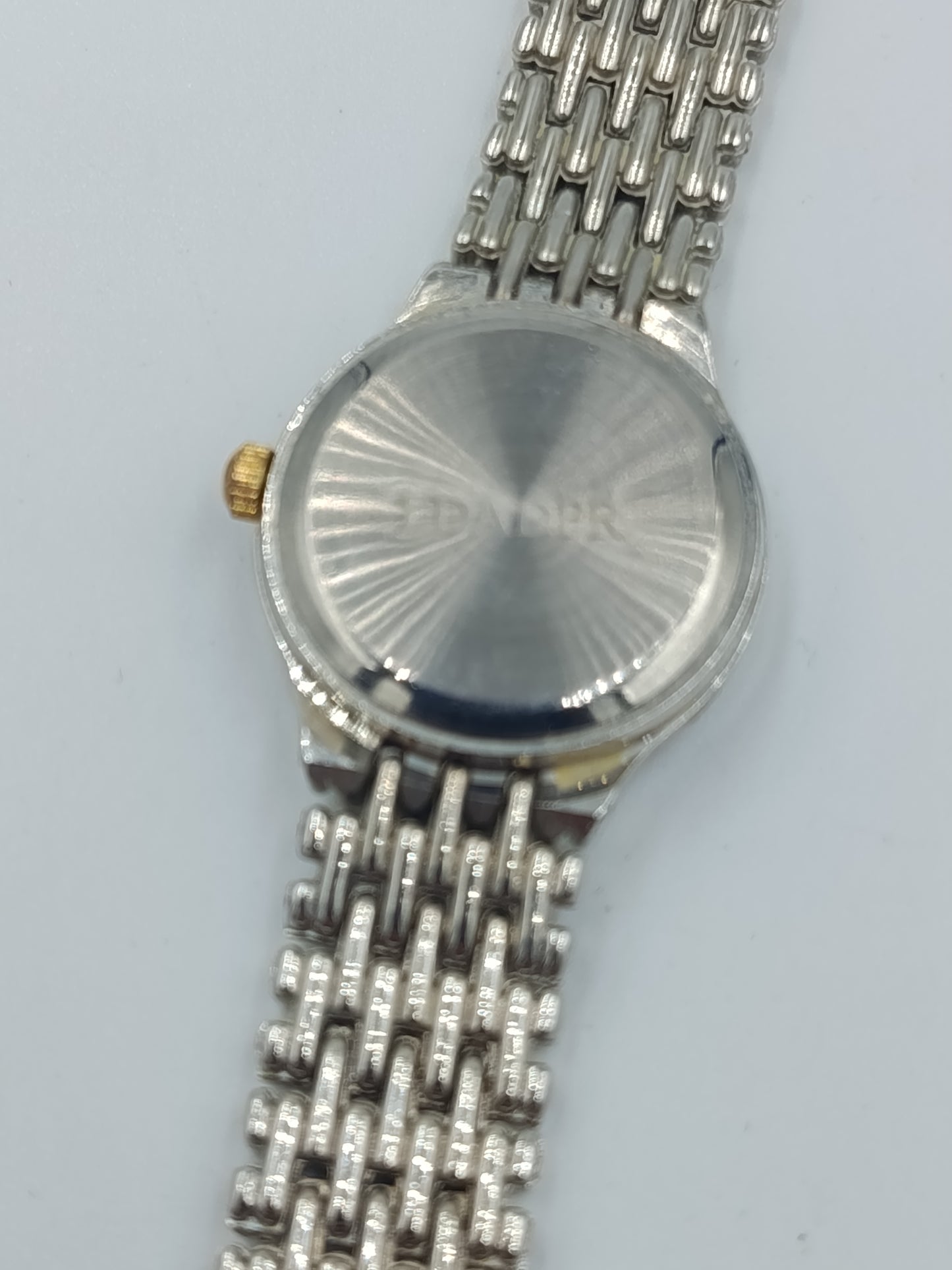 Elegante Damenarmbanduhr zweifarbiges Metallarmband klassisches Design