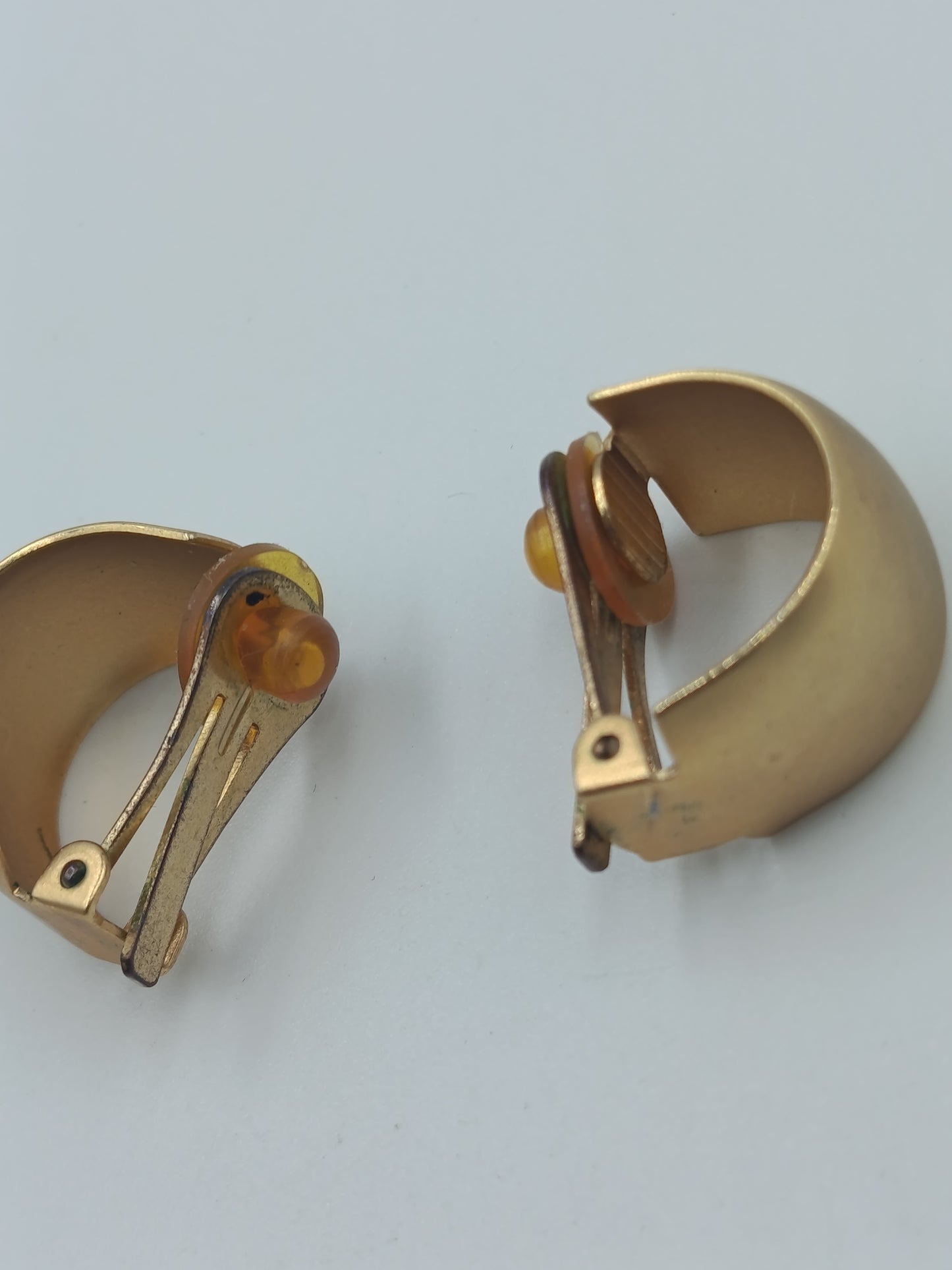 Vintage Creolen Clip Ohrringe vergoldet Halbcreole Zeitloses Vintage Design