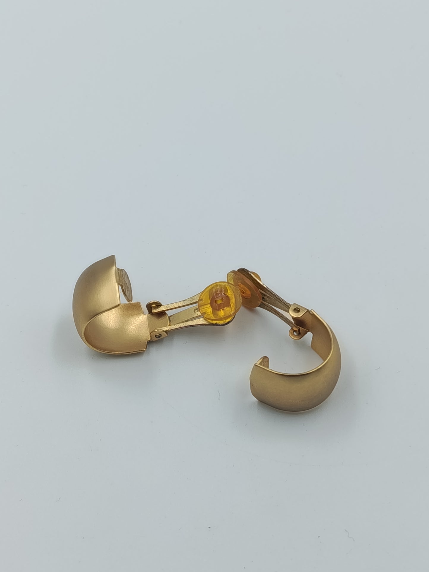 Vintage Creolen Clip Ohrringe vergoldet Halbcreole Zeitloses Vintage Design