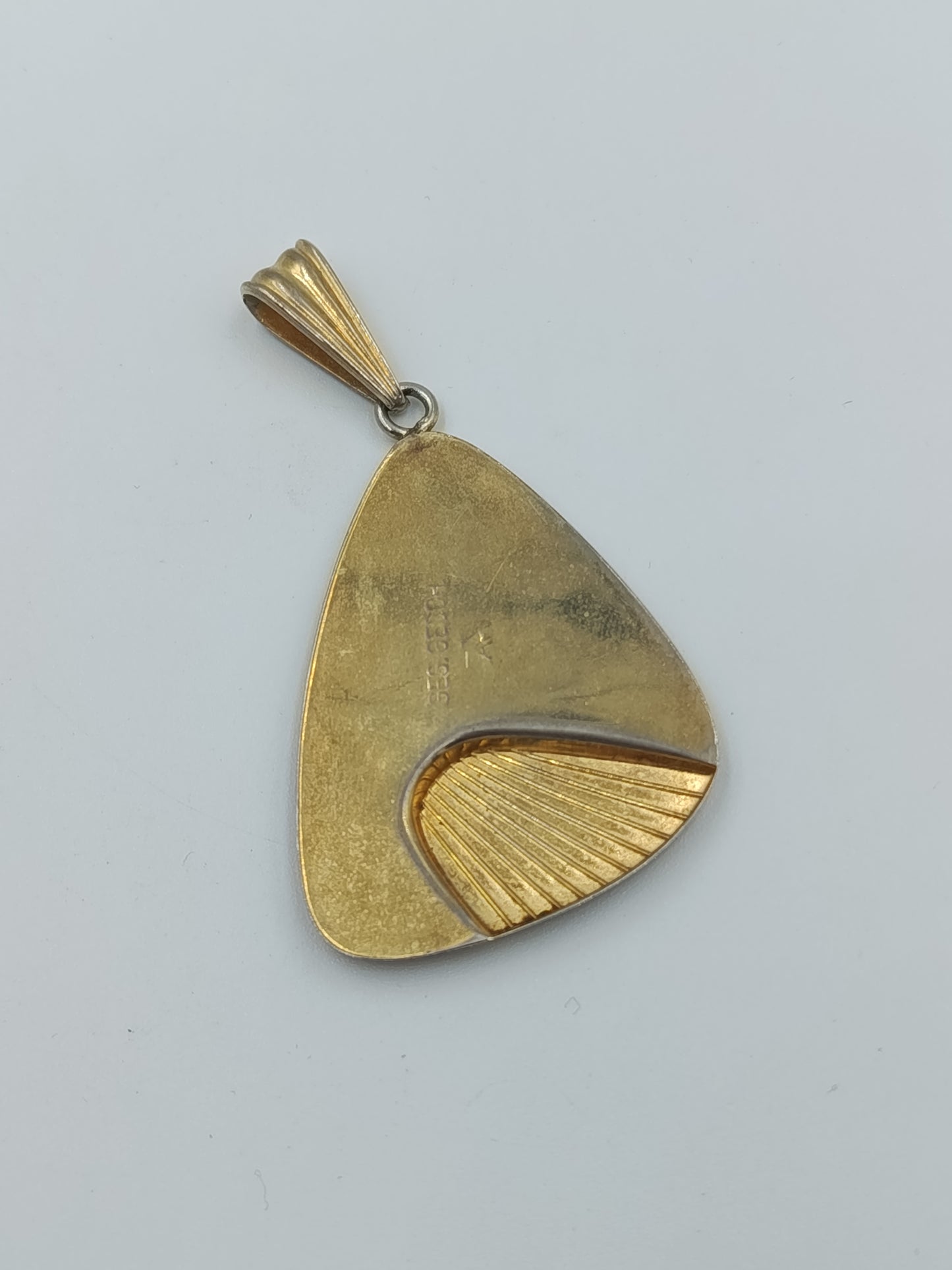 Vintage Anhänger GES. GESCH. vergoldet mit Muschelmotiv