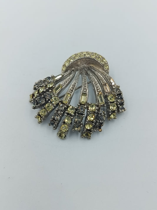 Vintage Brosche Muschelform: Silberfarben mit Strassbesatz