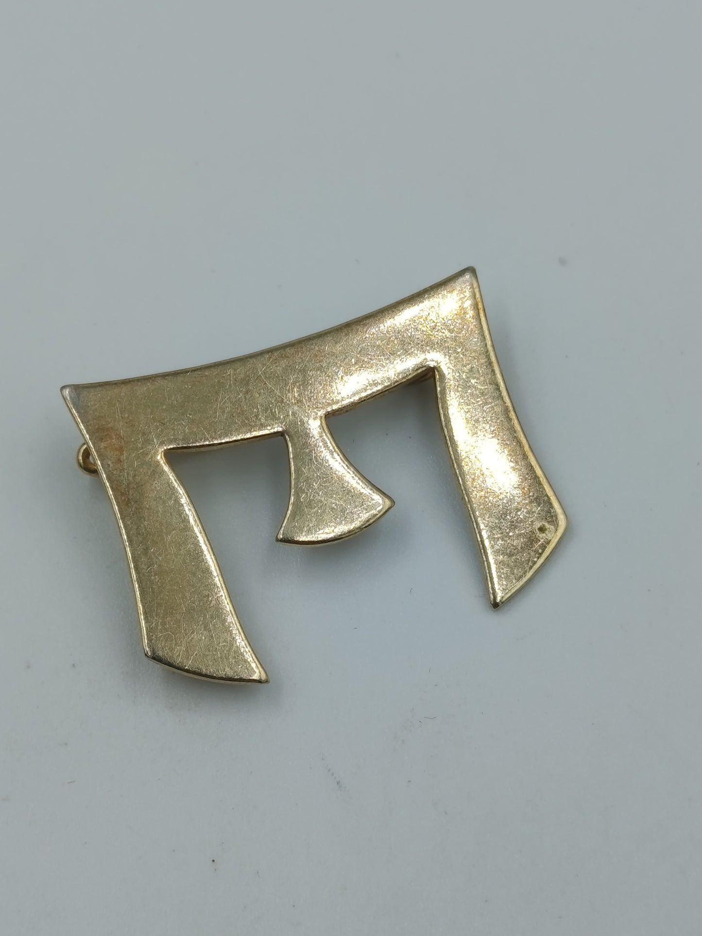 Vintage Brosche Buchstabe E in Goldoptik schlichtes Monogramm Design