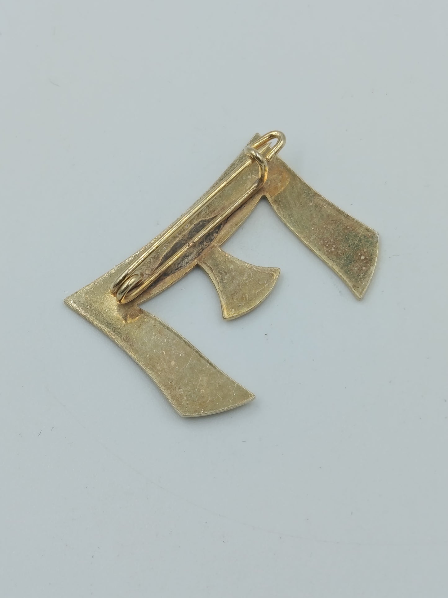 Vintage Brosche Buchstabe E in Goldoptik schlichtes Monogramm Design