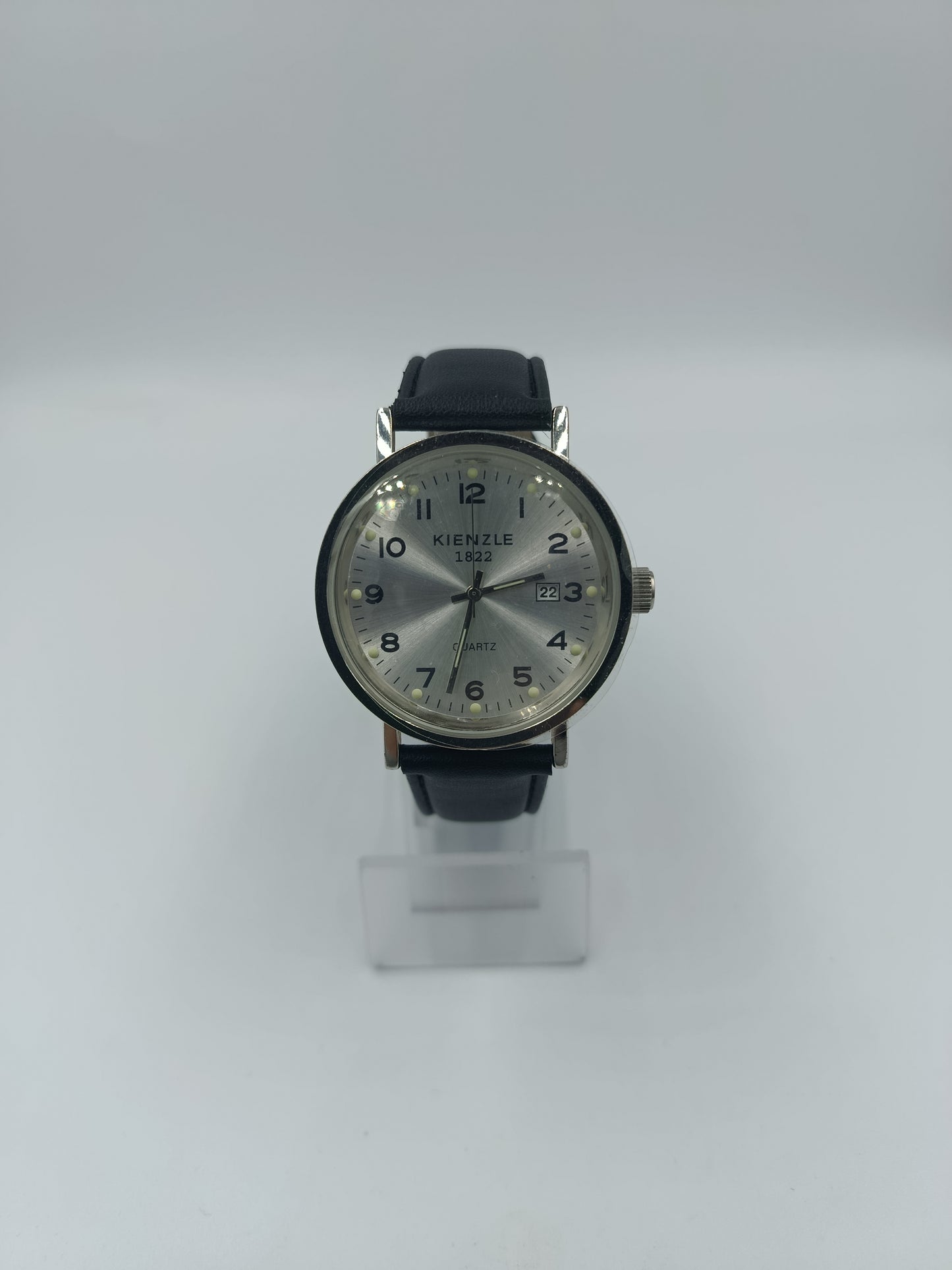 Vintage Kienzle 1822 Herrenuhr mit Datum und klassischem Lederarmband