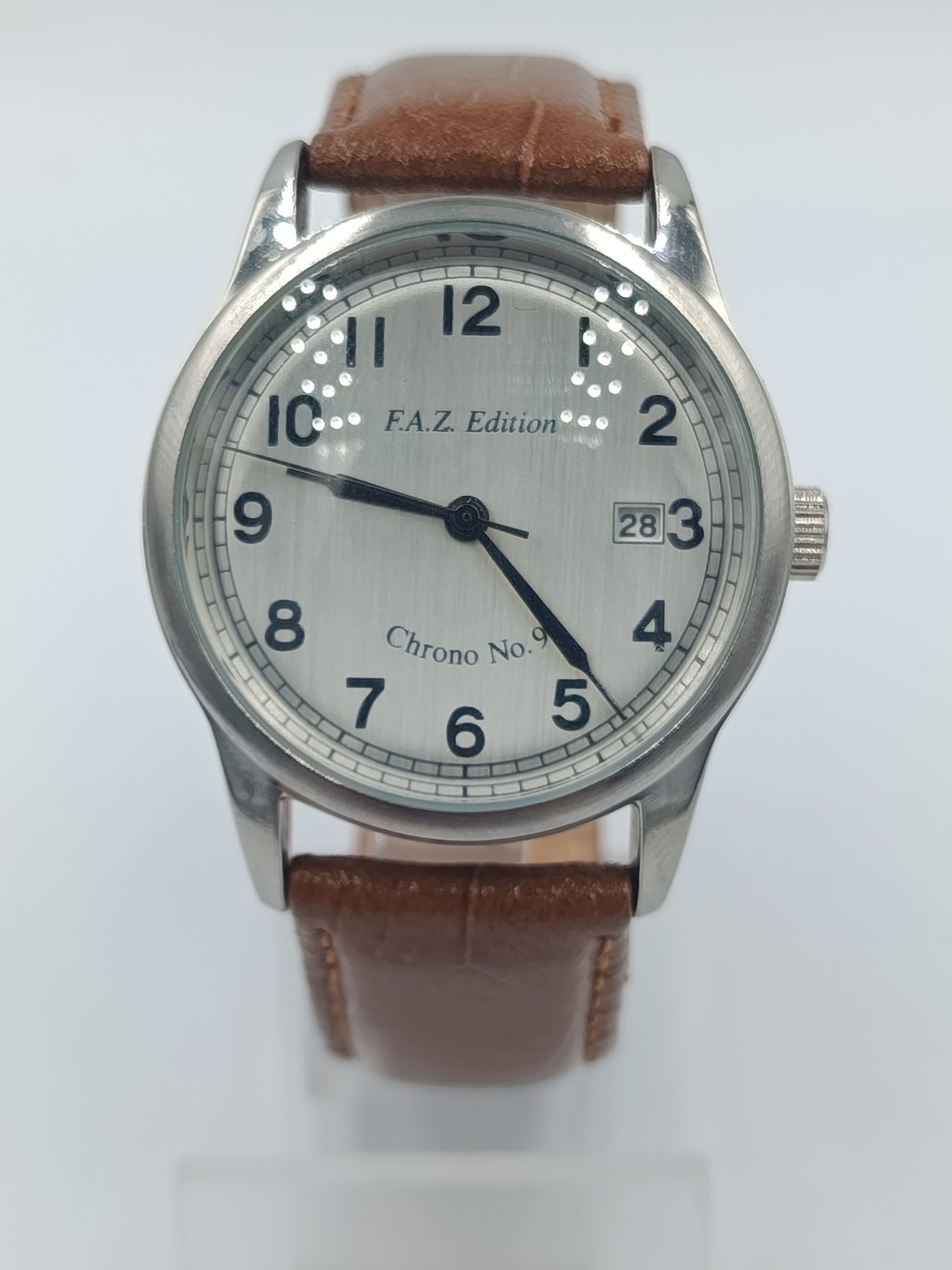 F.A.Z Edition Chrono No.9 Herrenarmbanduhr mit Datum und braunem Lederarmband