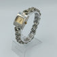 Elegante Damenarmbanduhr mit Gliederarmband und goldfarbenem Zifferblatt