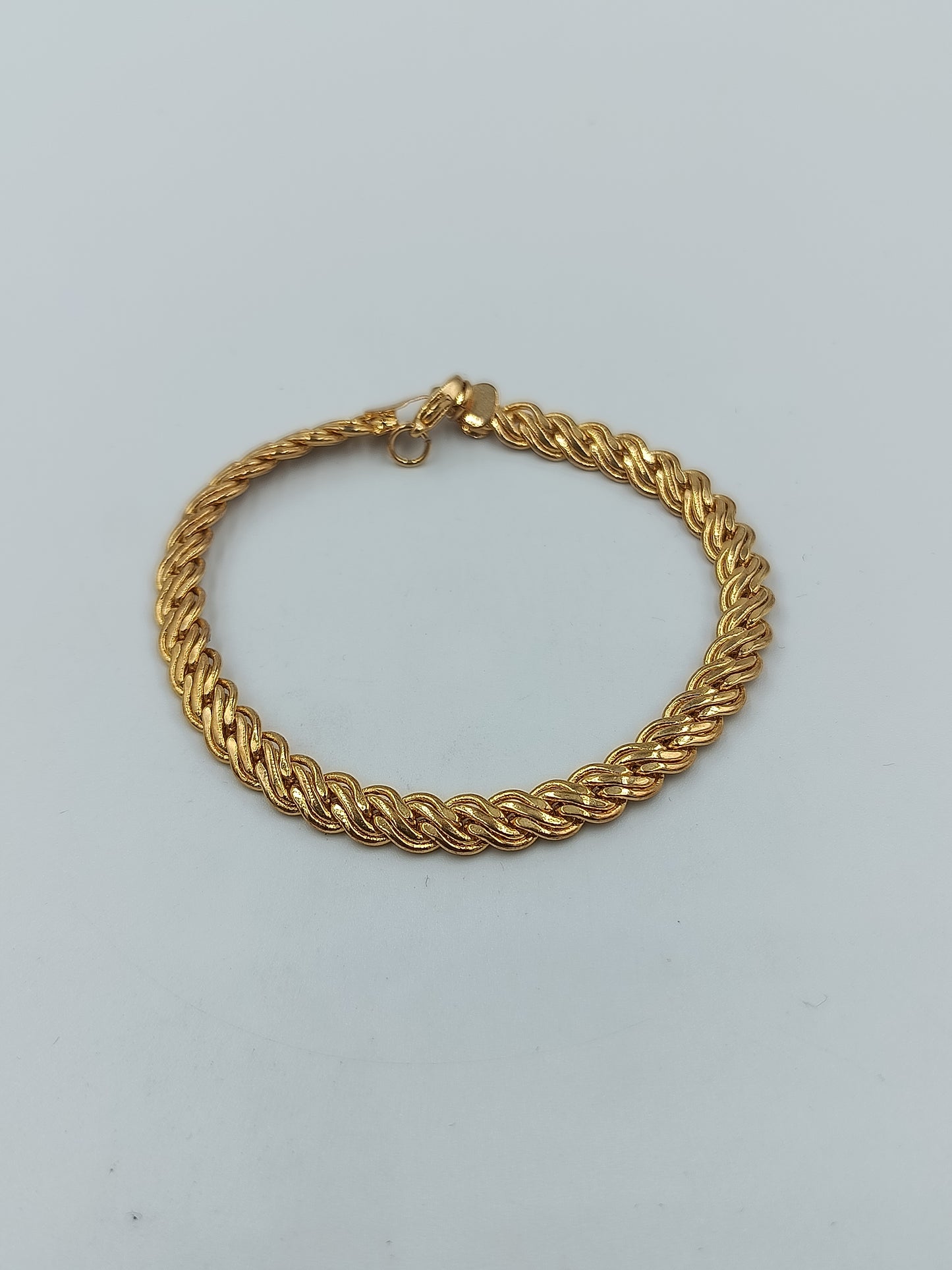 Klassisches Armband in Goldoptik mit gedrehter Gliederstruktur 20 cm