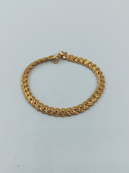 Klassisches Armband in Goldoptik mit gedrehter Gliederstruktur 20 cm