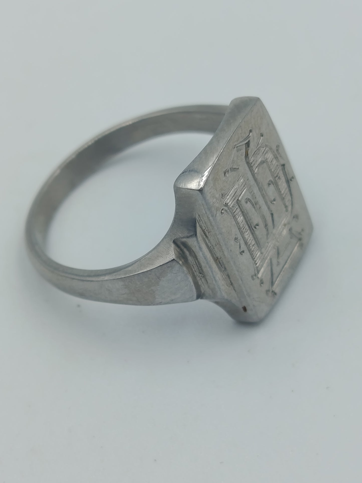 Siegelring in Silberoptik mit graviertem Monogramm Größe 58