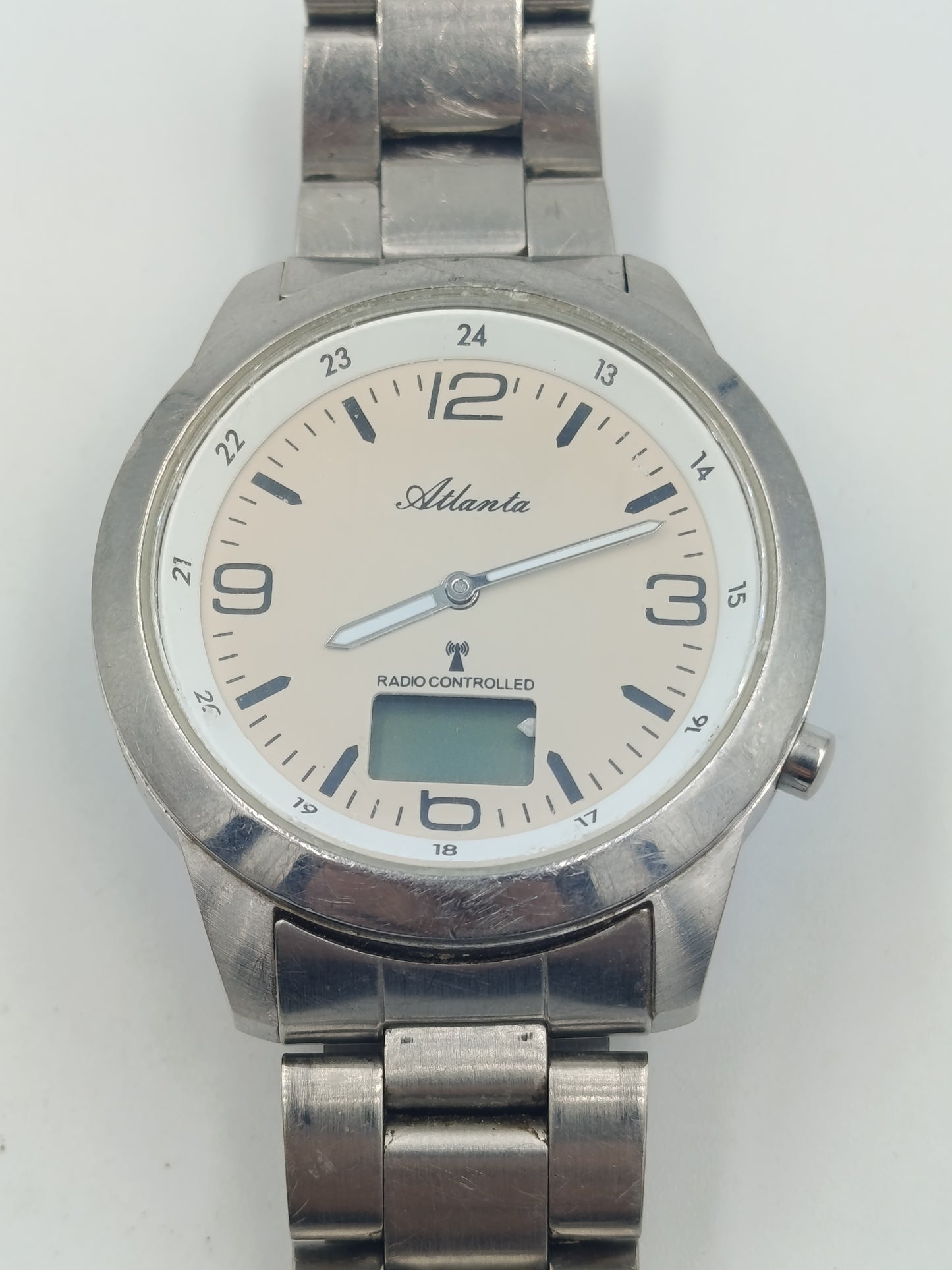 Atlanta Funkuhr Edelstahl Herrenarmbanduhr Radio Controlled mit Digitalanzeige
