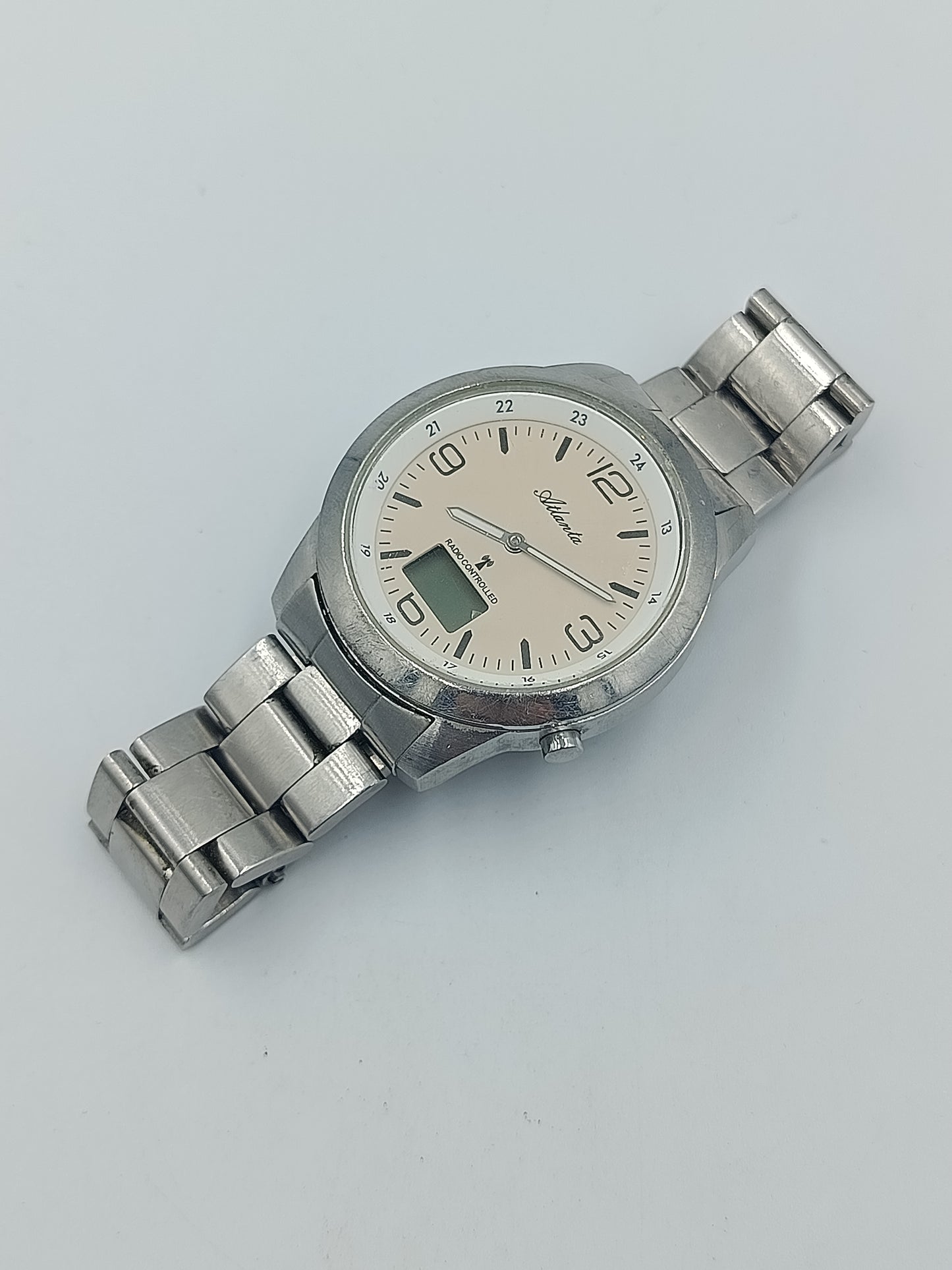 Atlanta Funkuhr Edelstahl Herrenarmbanduhr Radio Controlled mit Digitalanzeige