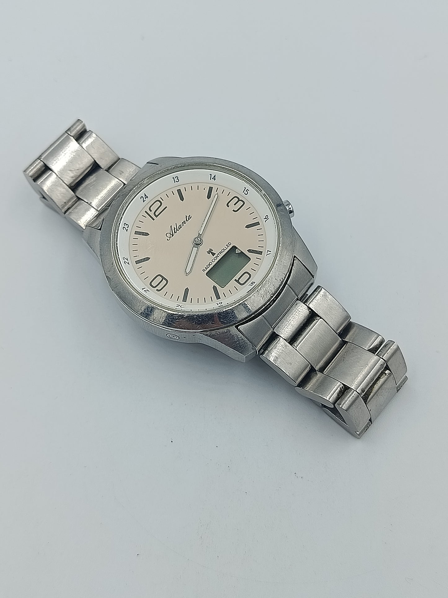 Atlanta Funkuhr Edelstahl Herrenarmbanduhr Radio Controlled mit Digitalanzeige
