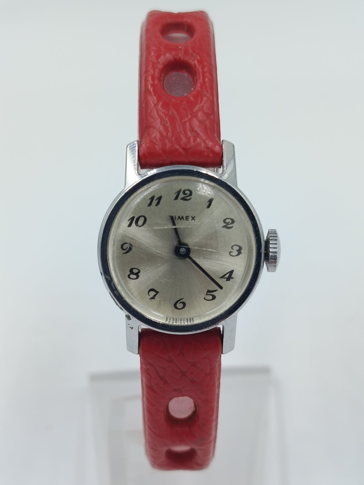 Timex Vintage Damenarmbanduhr Handaufzug mit rotem Lederband