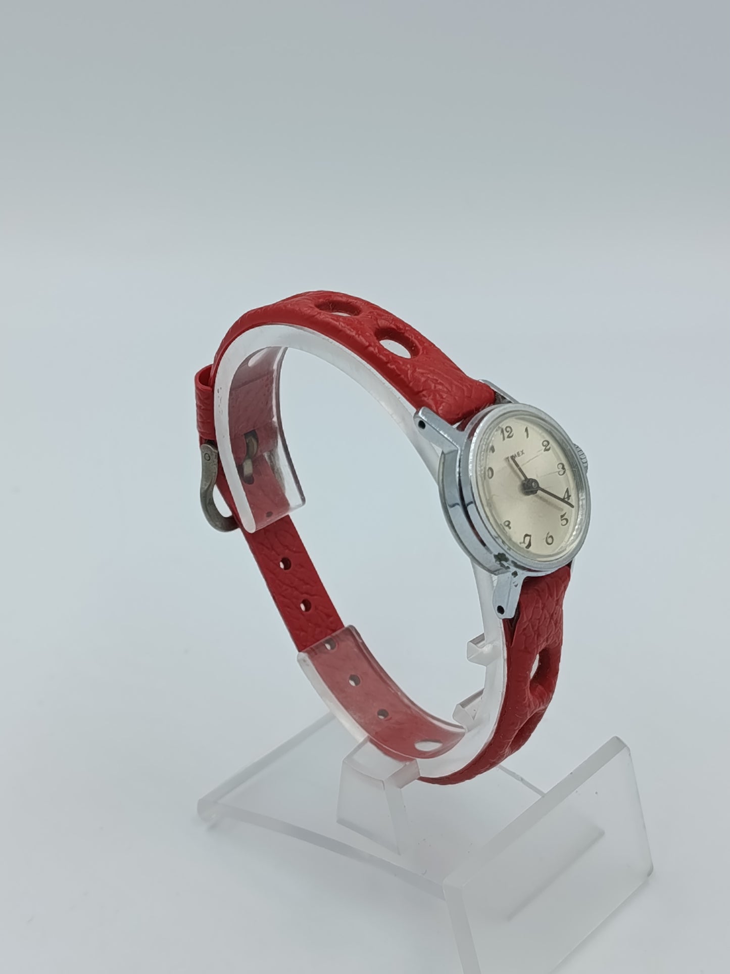 Timex Vintage Damenarmbanduhr Handaufzug mit rotem Lederband