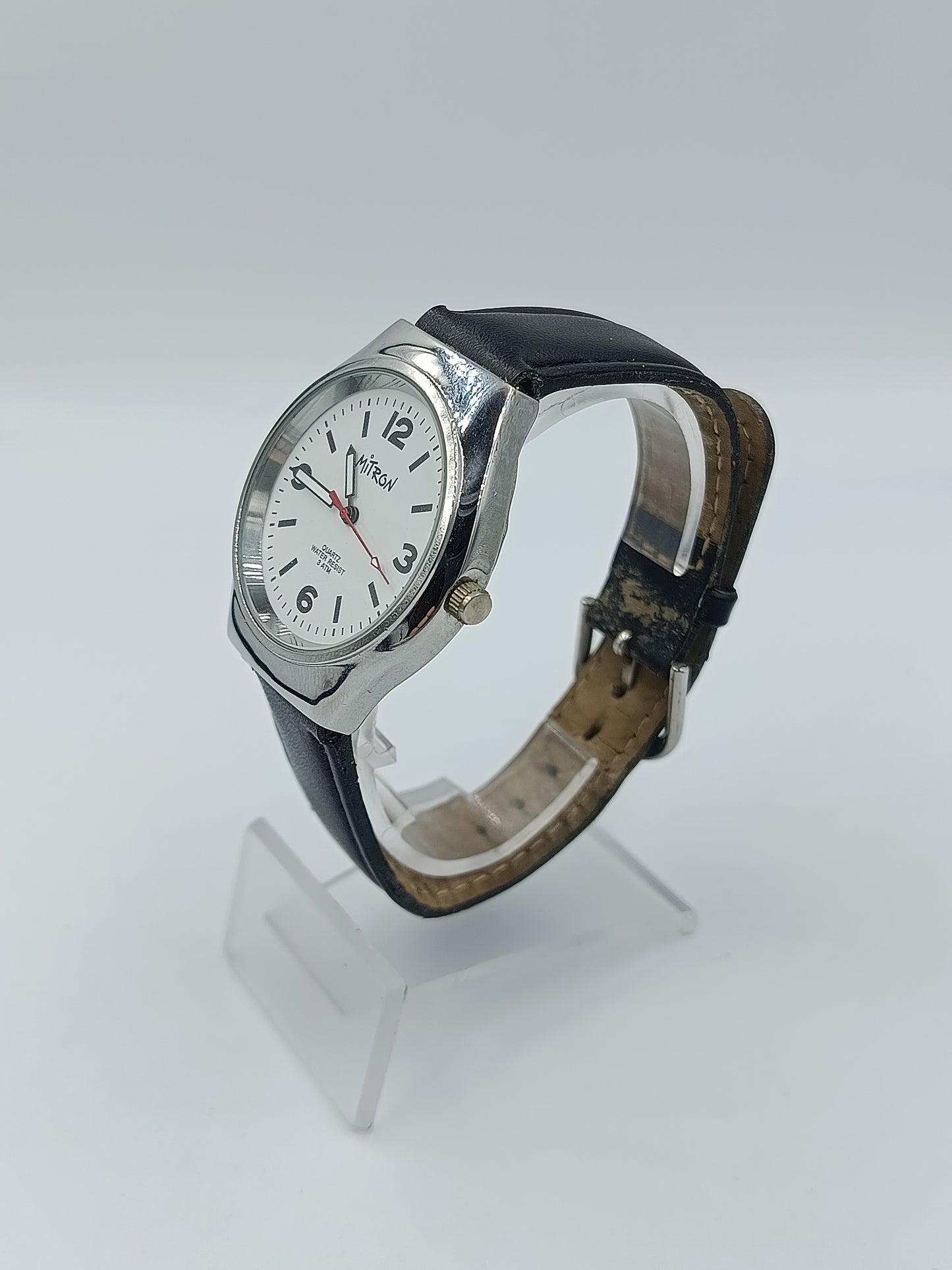 Mitron Quarz Armbanduhr mit schwarzem Lederband Water Resist 3 ATM